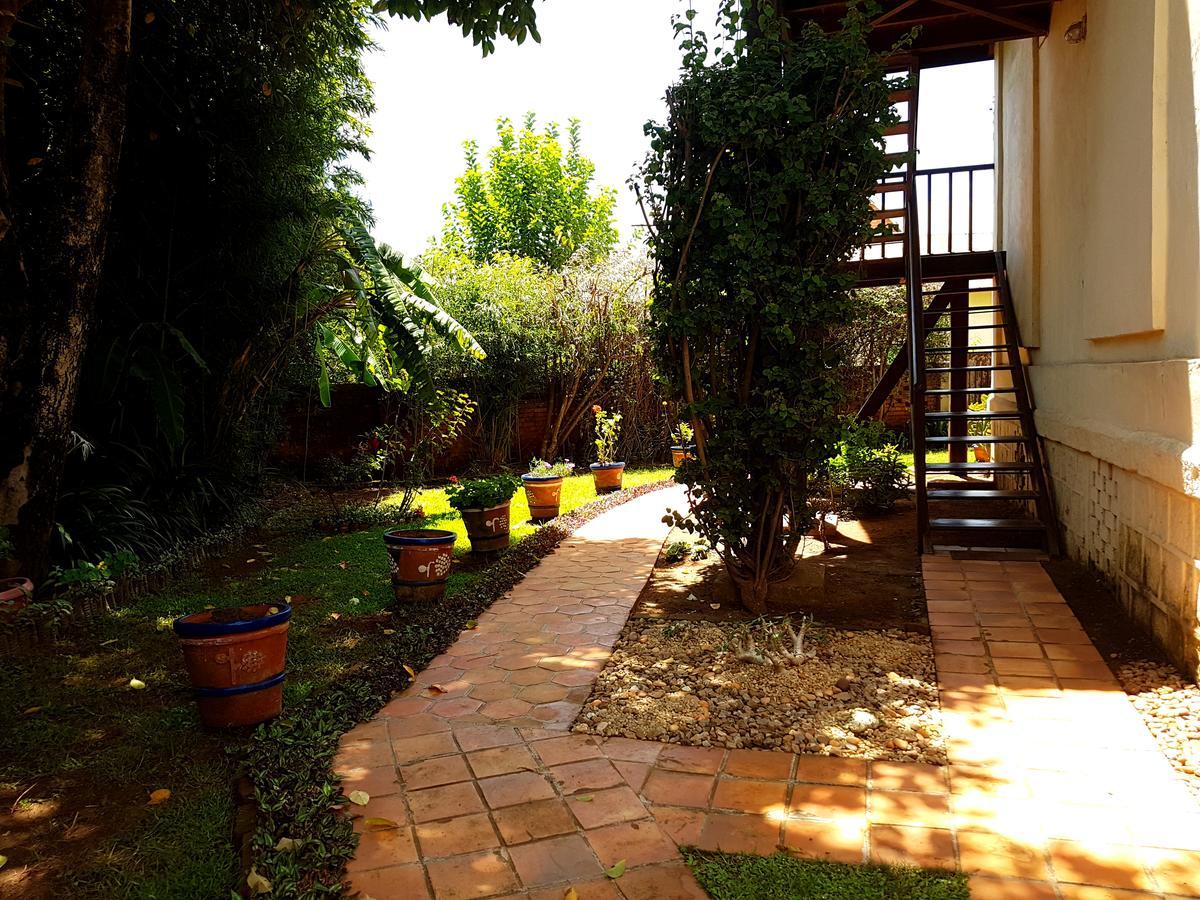 Hotel Le Trianon Antsirabe Buitenkant foto