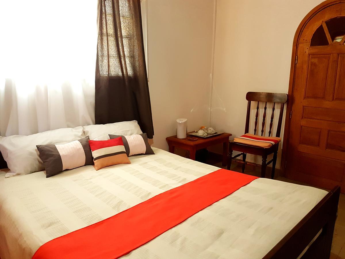Hotel Le Trianon Antsirabe Buitenkant foto