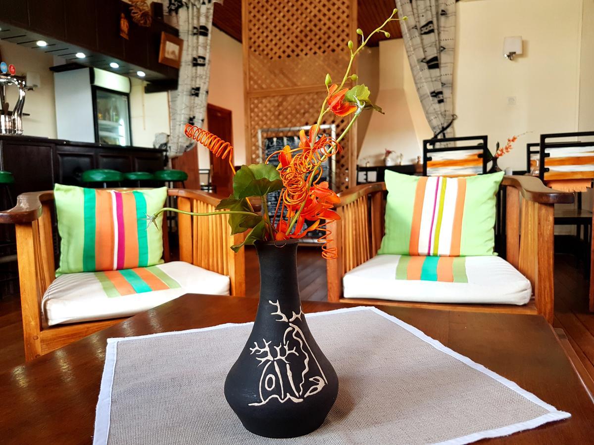 Hotel Le Trianon Antsirabe Buitenkant foto