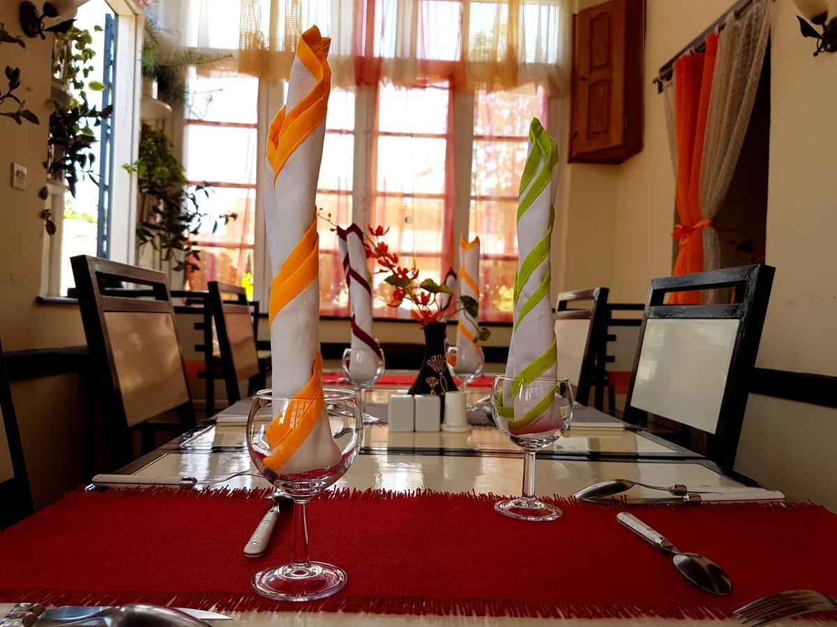 Hotel Le Trianon Antsirabe Buitenkant foto