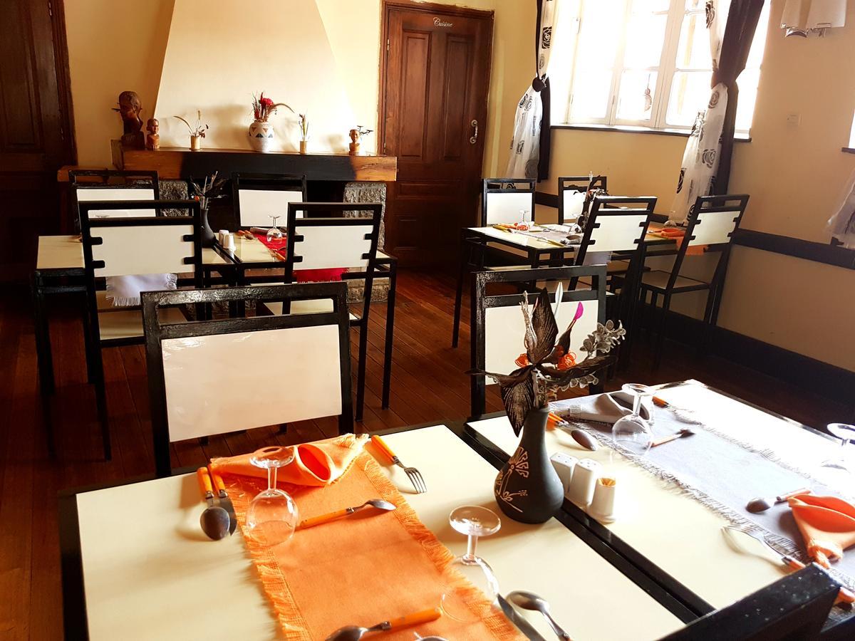 Hotel Le Trianon Antsirabe Buitenkant foto