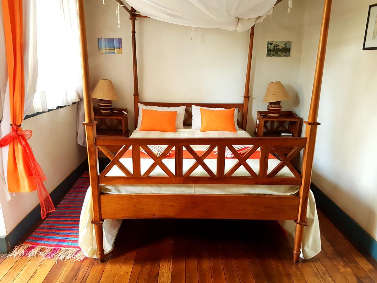 Hotel Le Trianon Antsirabe Buitenkant foto